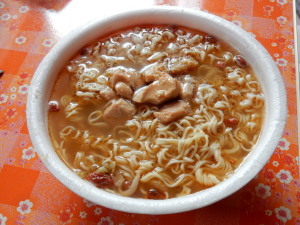 台湾カップ麺2 (2).jpg