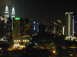 Kuala_Lumpur_at_night.jpg