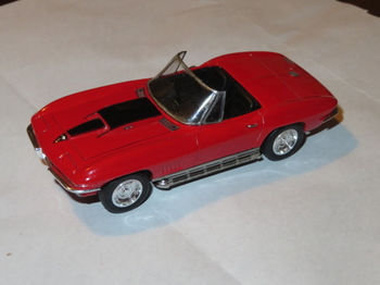 Monogram_Corvette1967 (31).jpg