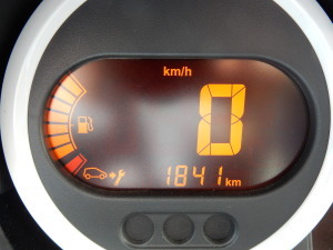 Renault Twingo RS K4M oil change (5).jpg