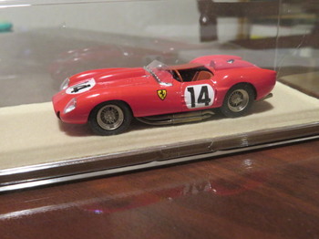 Starter_Ferrari_TestaRossa_1958_LeMans (5).jpg