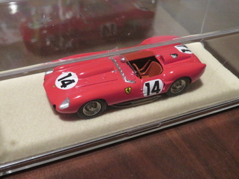 Starter_Ferrari_TestaRossa_1958_LeMans (6).jpg